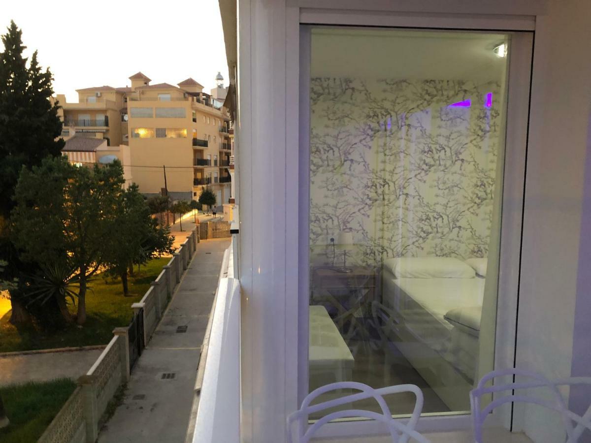 شقة Daru Vistamar Luxury - 1ª Linea Torre Del Mar- Piscina- Aparcamiento المظهر الخارجي الصورة