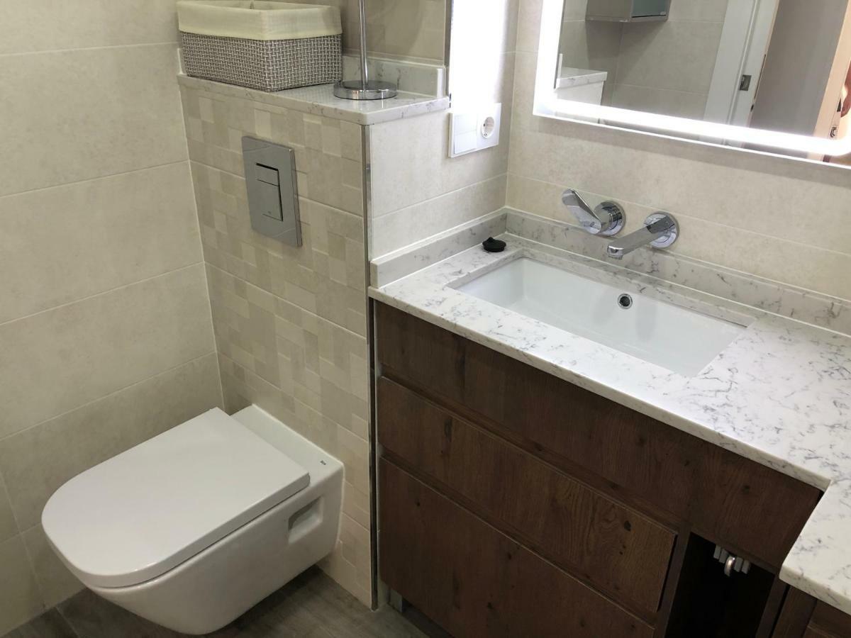 شقة Daru Vistamar Luxury - 1ª Linea Torre Del Mar- Piscina- Aparcamiento المظهر الخارجي الصورة